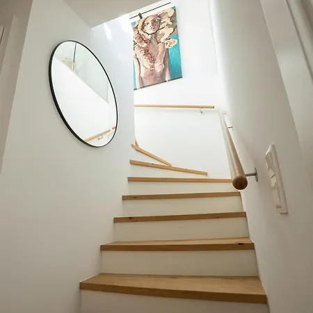 Orestaliving - Penthouse With Designer Renovation Wenen Buitenkant foto